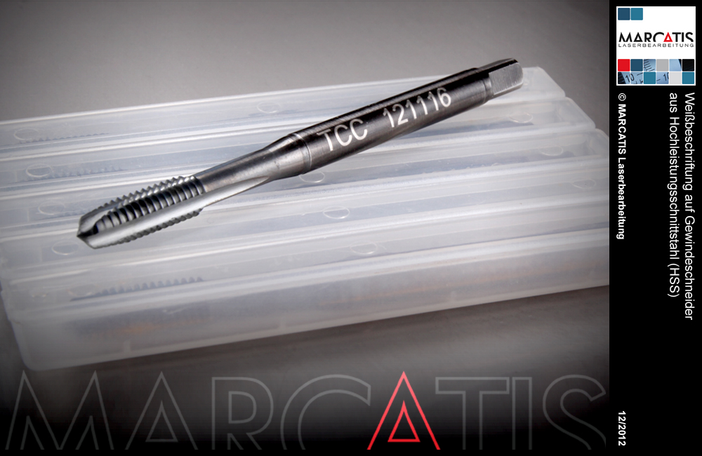 Weißbeschriftung auf Gewindeschneider (Material: Hartmetall)